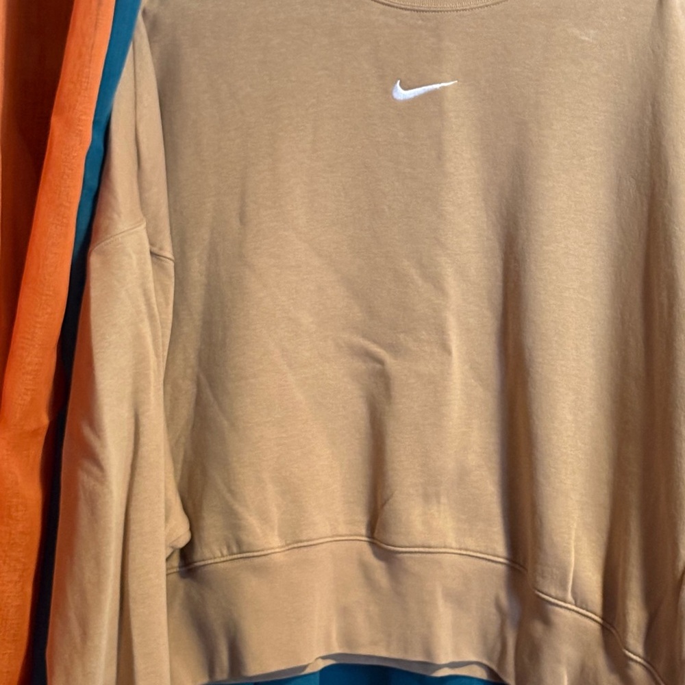 Nike Beige Crewneck Sweatshirt